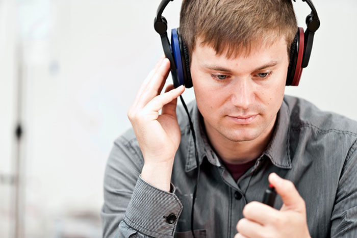 آزمون های شنوایی مخصوص بزرگسالان ارائه شده در مرکز شنوایی البرز